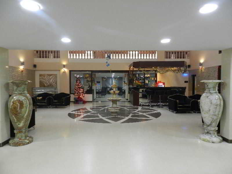 The Queeny Sancoale Экстерьер фото